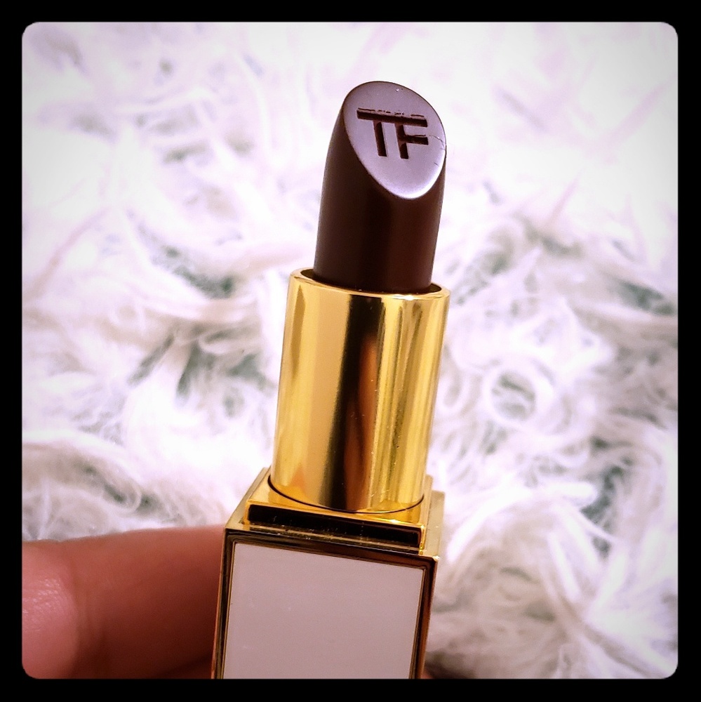 BRAND NEW TOM FORD LIPSTCK IN BLACK ORCHID
